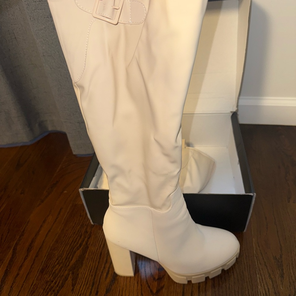 Fashion Nova Cream Heeled Boots